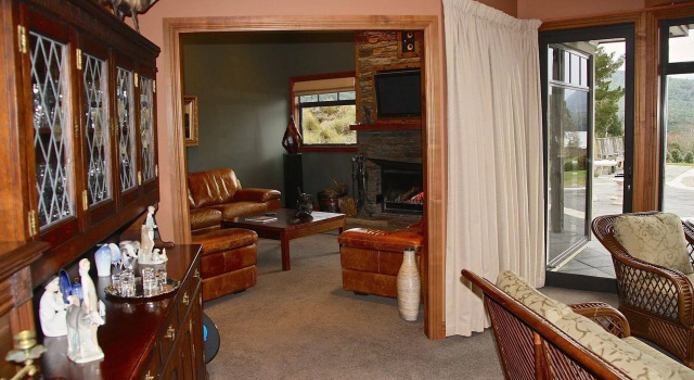 Dock Bay Lodge