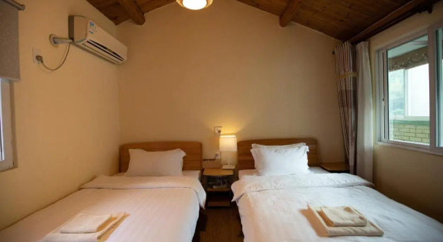 Люкс с 2 комнатами с балконом Moganshan Bamboo View Guesthouse
