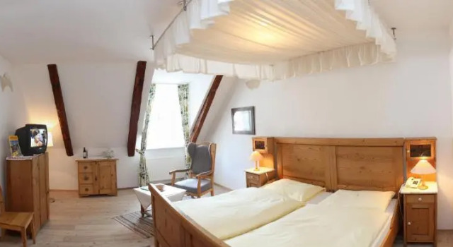 Полулюкс Hotel Post Karlon