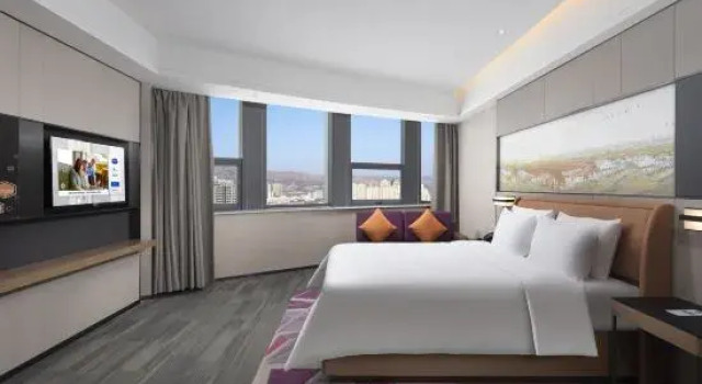 Семейный люкс Hampton by Hilton  Xining Kunlun Road