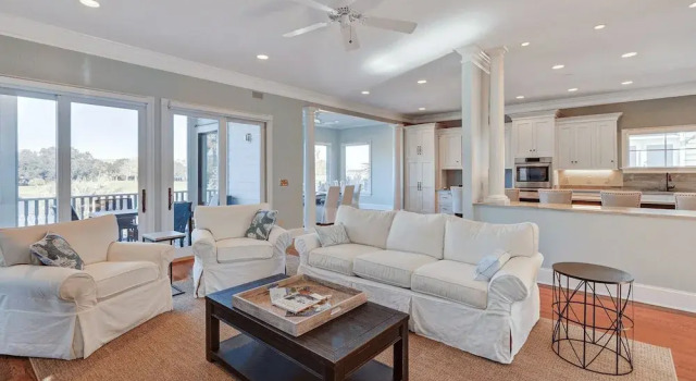 20 Morgan Place Drive by Avantstay Waterfront Home w/ Private Dock, Забронировать Дом для отпуска Коттеджи Южной Каролины, Коттедж