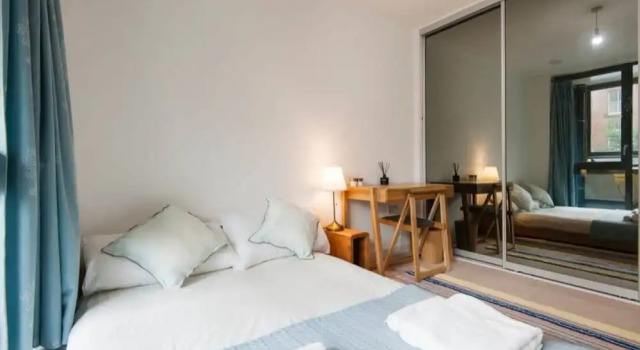 E1 Stunning Two Bathroom Modern Flat, Забронировать Отель Отели Англии 3 звезды, 3*