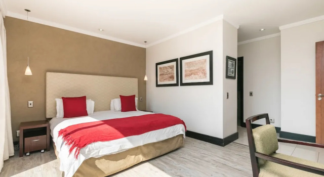 Апартаменты Raphael Suites