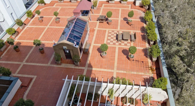 Expansive Views From Sydney 1 Bedroom Apartment