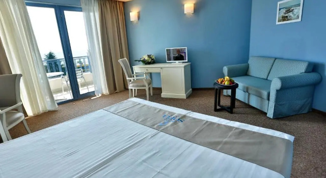 Трёхместный номер Standard с балконом и с видом на море Sofia Hotel - All Inclusive & Private Beach