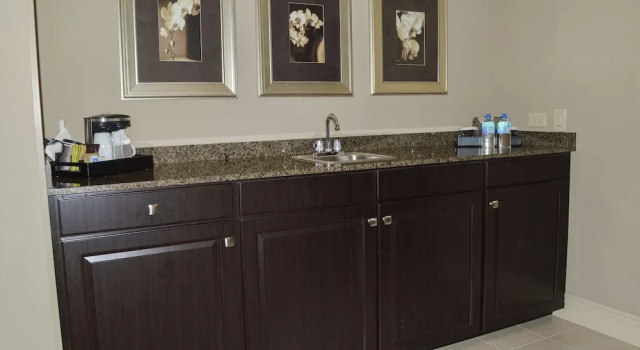 Люкс с частичным видом Hilton Dallas Southlake Town Square