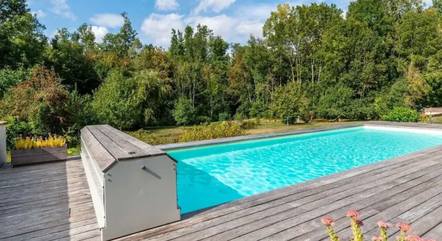 Charming Holiday Home in Yevre-la-ville With Pool, Réserver Maison de vacances Yèvre-le-Châtel 