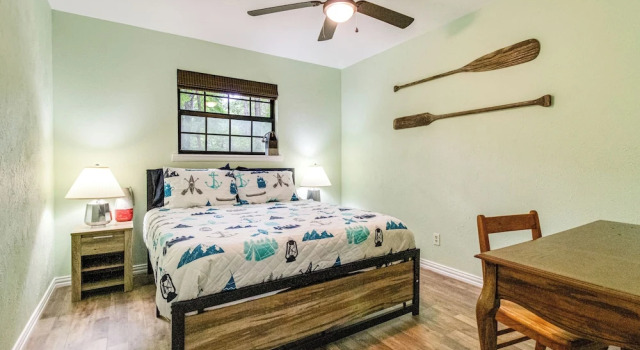 Cotter Home w/ Deck ~ 1 Mi to Big Spring Park!, Varaa Lomakoti Cotter 