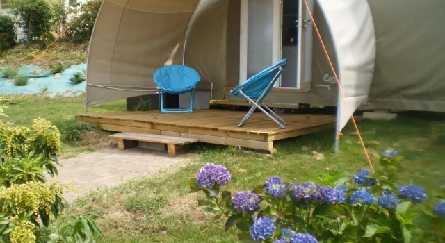 Camping le Bois Jahan, Đặt Khu cắm trại Cắm trại & Glamping ở Arcisses, Khu cắm trại