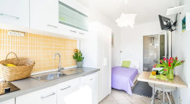 Студия Jele Rooms