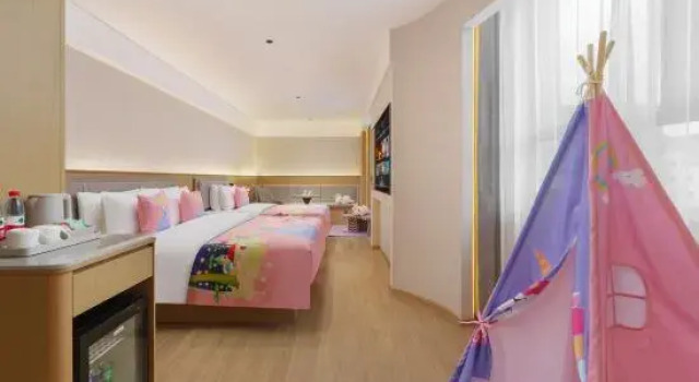 Люкс Business Urumqi Zhenyuan International Hotel (Urumqi Tianshan International Airport Expressway Branch)