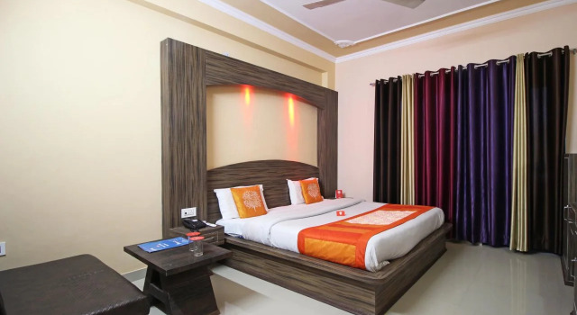 Hotel JMK International, Забронировать Отель Отели Джамму и Кашмира с парковкой, Парковка
