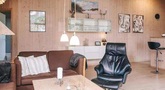 8 Person Holiday Home in Blavand, Book Hotel Hoteller i Blåvand med parkering, Parkering