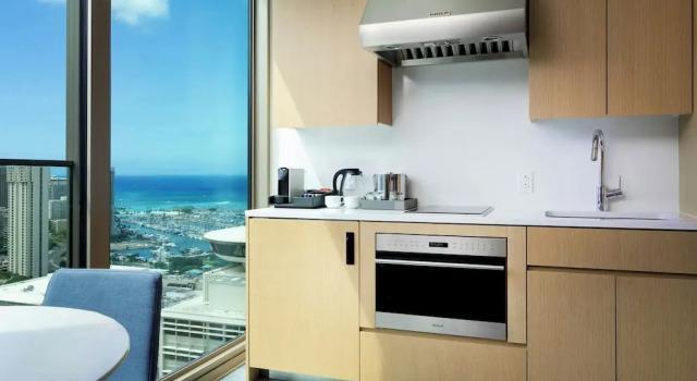 Двухместный номер Standard с частичным видом на океан Renaissance Honolulu Hotel & Spa