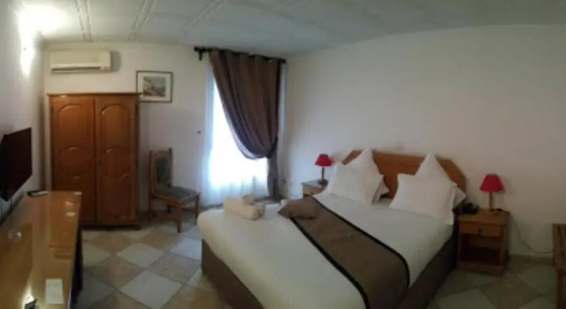 Полулюкс Hotel El Biar