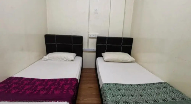 OYO 90838 Ros Heritage Motel, Забронировать Мотель Отели штата Пинанга с парковкой, рядом с 1st Avenue Penang, Парковка
