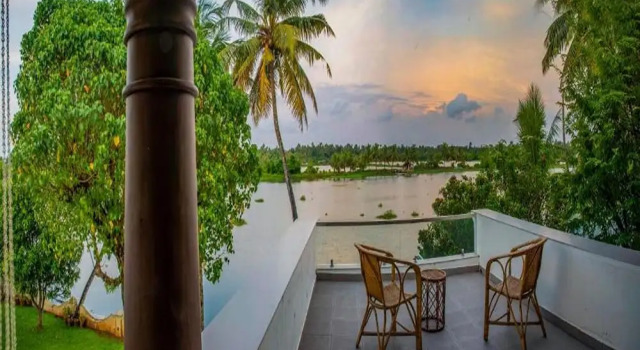Вилла Luxury The Ambassadors Residence Kochi - a VKation Experience