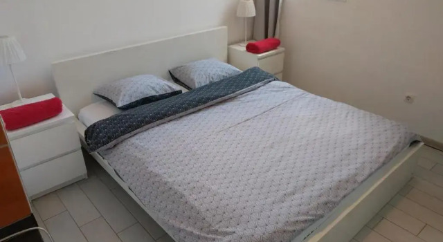 Студия Inner-City Flat