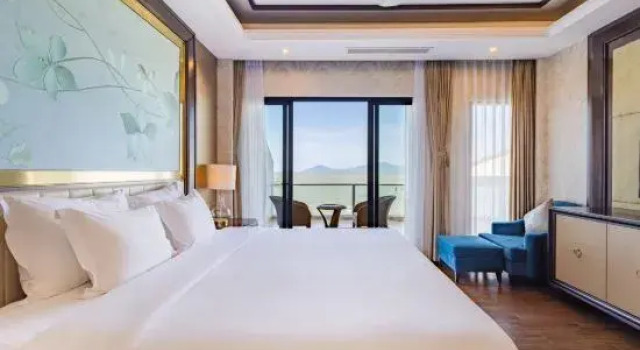 Полулюкс Renaissance Danang Hoi An Resort & Spa