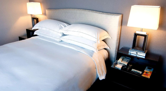 Четырёхместный номер Standard Hilton Arlington