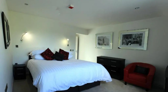 Tudor Lodge Bed & Breakfast, Book Hotel 4-stjernede hoteller i Dyfed, 4*
