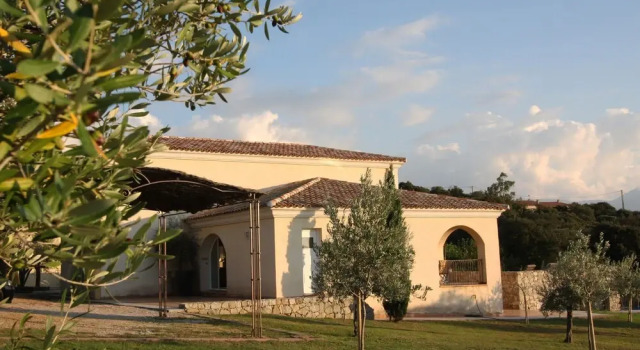 Clos des Oliviers, Varaa Hotelli Lumio 