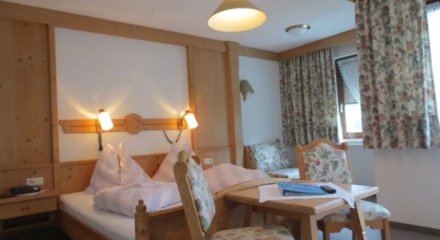 Двухместный номер Classic с видом на горы Hotel Sonnblick