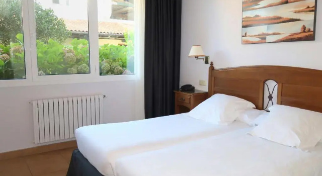 Двухместный номер Standard с видом на сад Hotel Gudamendi