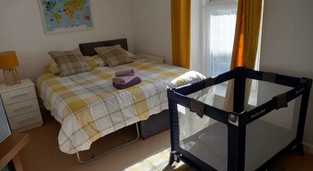 Cosy Cottage, a Spacious Home in Torquay, Забронировать Отель Отели Торки 3 звезды, рядом с Художественно-исторический музей Торр-Эбби, 3*