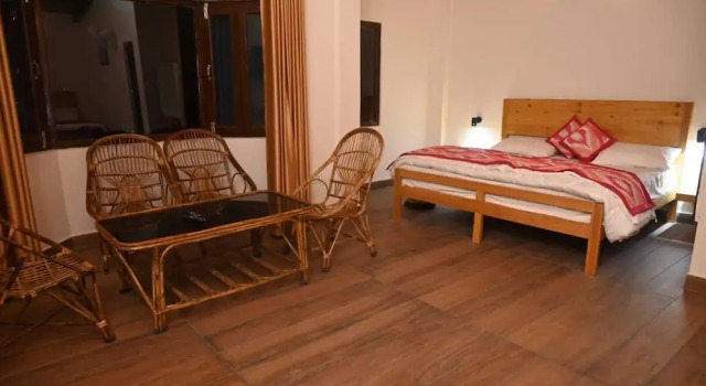 Wood Castle Luxury Home Stay, Book Hotel Billige hoteller i Ranikhet