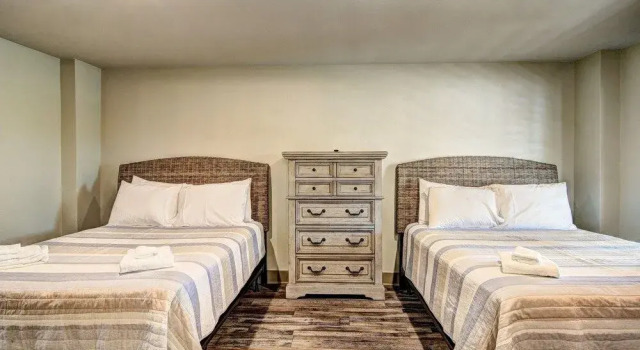 Flat's B - 3 Br Cottage, Забронировать Дом для отпуска Виллы Порт-Аранзас, рядом с Roberts Point Park, Вилла