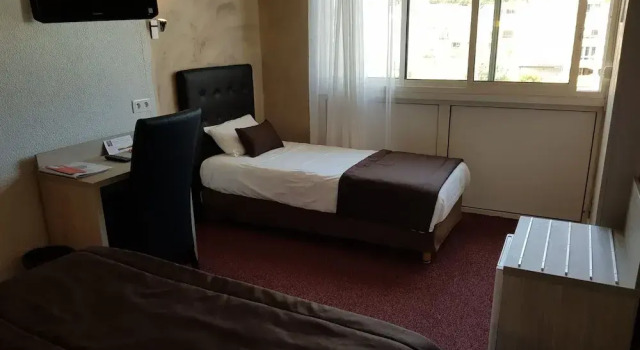 Трёхместный номер Standard с видом на гавань Hôtel Port Beach
