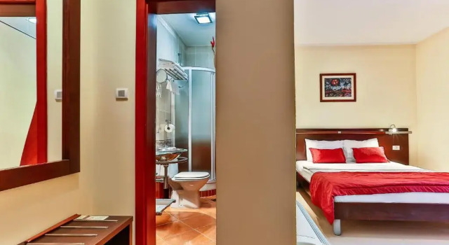 Двухместный номер Standard с балконом Hotel Max Prestige
