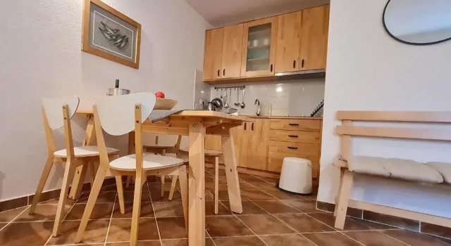 Коттедж Sweet House and Apartment