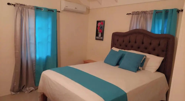 Luxurious 3-bedroom House in Ocho Rios With Private Entrance, Rezervovat Hotel Hotely v Ocho Rios Coast s bazénem, Bazén