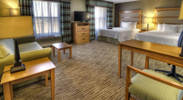 Четырёхместная студия Hampton Inn & Suites Kalamazoo-Oshtemo