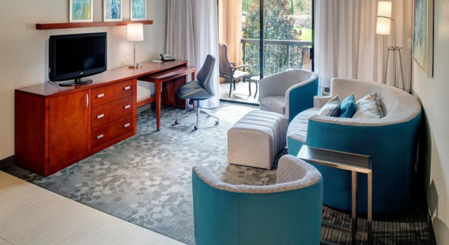 Люкс Courtyard by Marriott Columbia Northeast/Fort Jackson Area