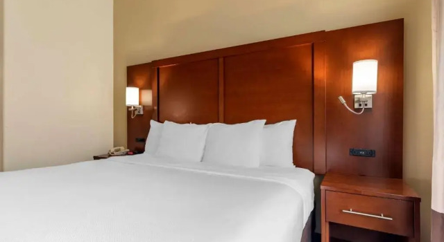 Двухместный люкс Comfort Suites West Dallas - Cockrell Hill