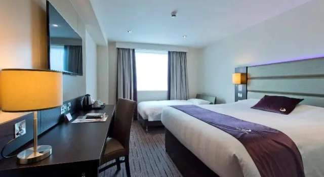 Трёхместный номер Standard Premier Inn Slough West - Slough Trading Estate