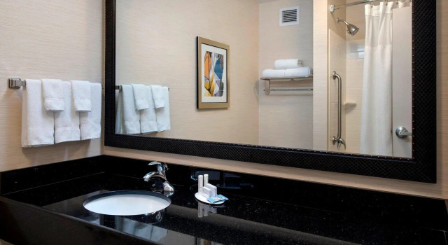 Двухместная студия Fairfield by Marriott Inn & Suites Verona Turning Stone