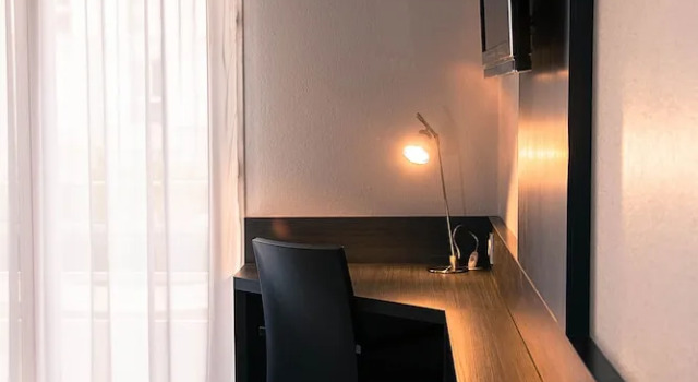 Номер Standard с балконом Séjours & Affaires Aix-en-Provence Mirabeau