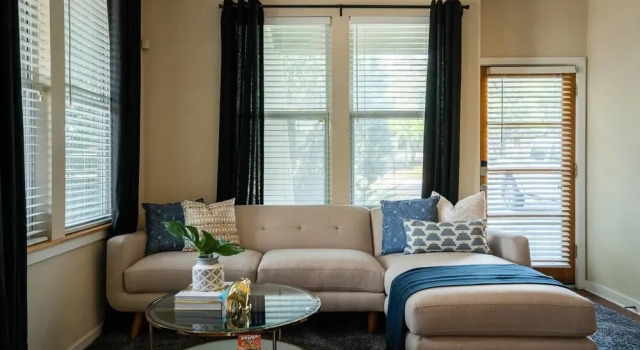 Charming Downtown 3br/2.5ba Home w/ Deck by Domio