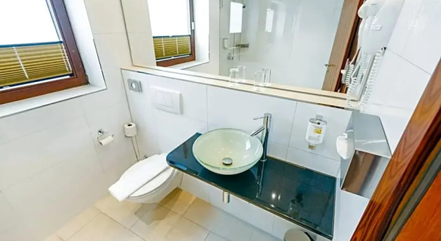 Номер Comfort Luna Inn Stuttgart City