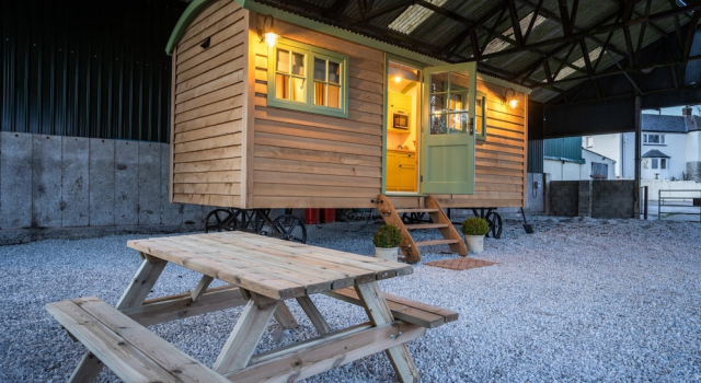 Shepherd's Hut in Devon by Scenic Lake, Rezervasyon Tatil Evi Merseyside villalar, Villa