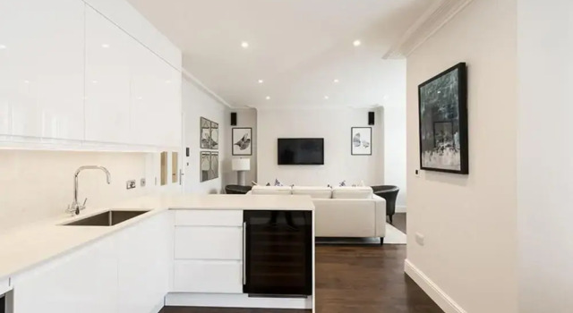 Designer 3 Bed Apartment With Balcony - 140, Забронировать Апартаменты/квартира Апартаменты Лондона, рядом с Пивоварня Fuller’s Griffin, Апартаменты/квартира
