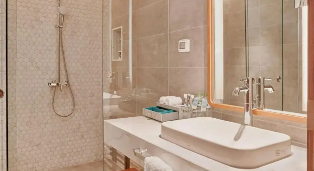 Двухместный номер Hillside (доступ к услугам отеля через дорогу) Standard Mercure Vung Tau