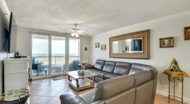Eclectic Daytona Beach Condo w/ Breathtaking View!, Buchen Sie Ferienwohnung Strand von Daytona Beach USA