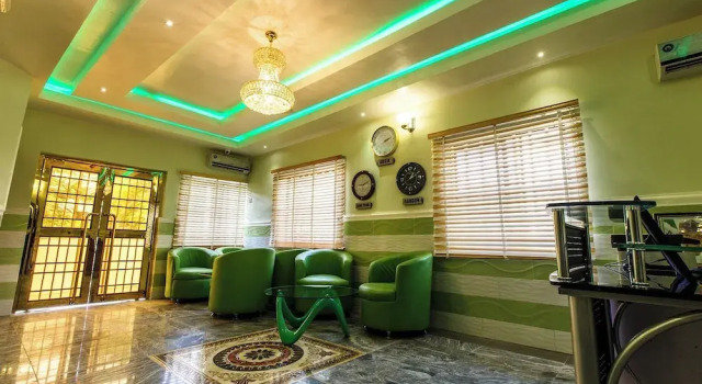 Lorenzo's Place, Prenota Appartamento Hotel a Bwari con parcheggio, Parcheggio