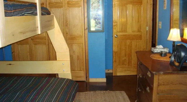 The Bear Cabin, Забронировать Дом для отпуска Коттеджи Айронвуд, Коттедж