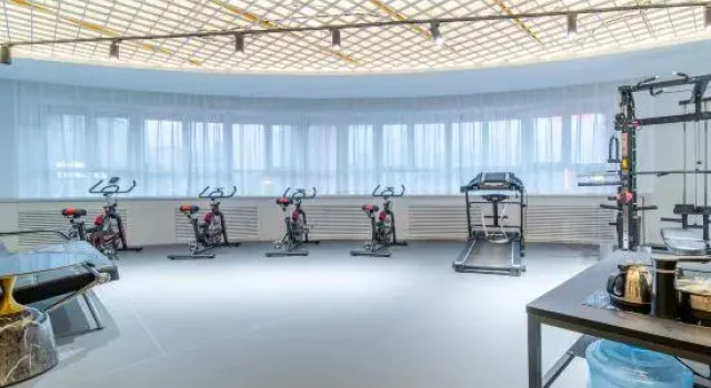 PolttoN Century Hotel (Urumqi Hongshan Park Times Square CCMALL Branch)